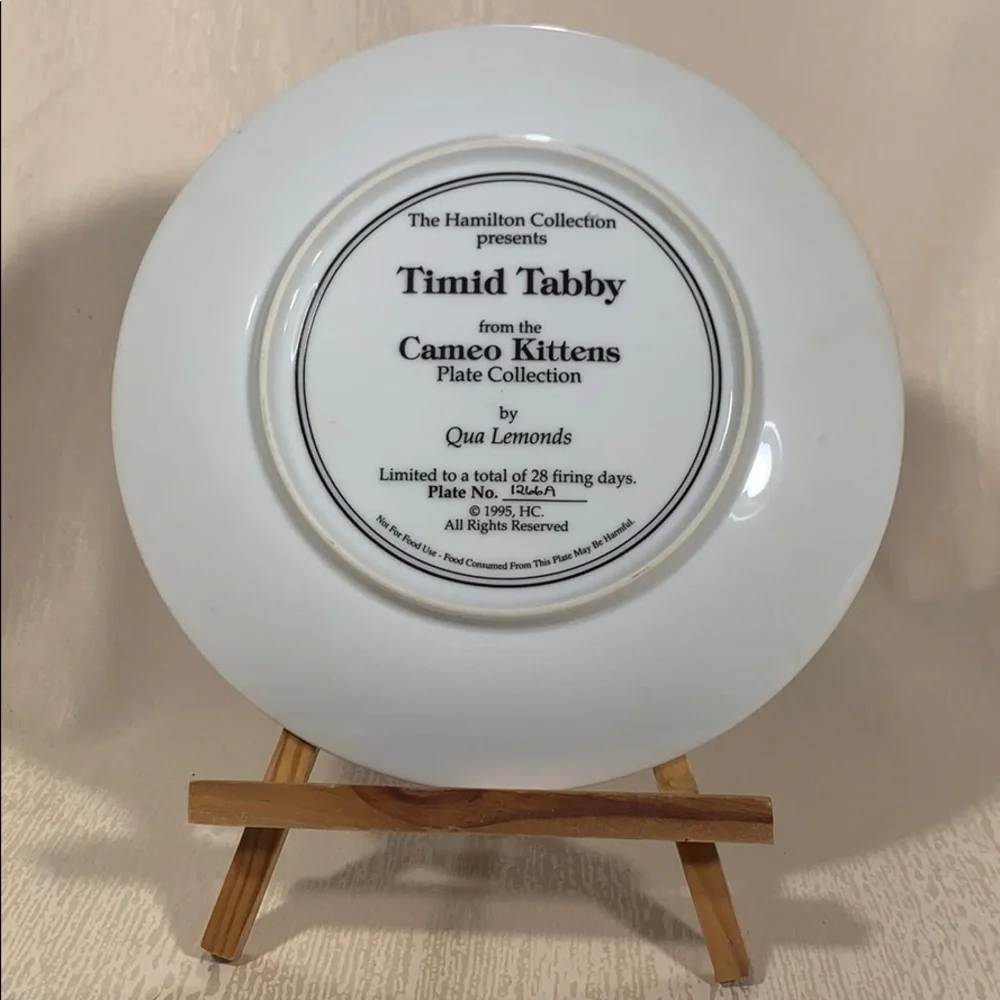 “Timid Tabby” Qua Lemonds Cat/kitten Collector Plate